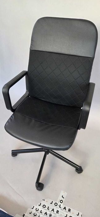 Urgent: Pachet mobilă birou și rafturi metalice (Mutare/Închidere)