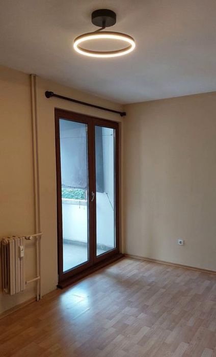 Дава се под наем Двустаен апартамент в София, Център - 52 кв.м за 560.49 € - Снимка #2