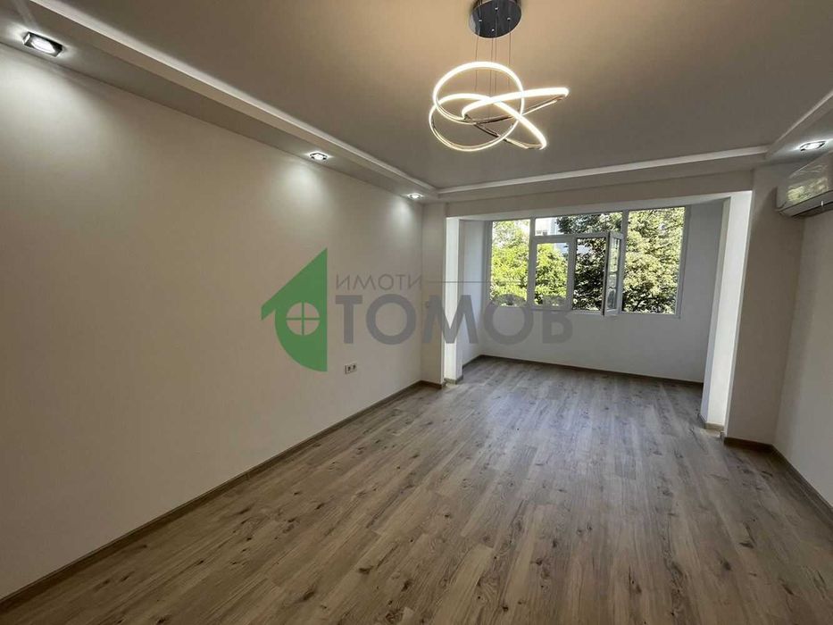 Продава се Тристаен апартамент в Шумен, Център - 58 кв.м за 1627 €/кв.м - Снимка #1