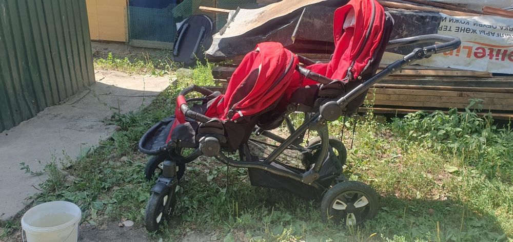 Б.у каляска для близнецов