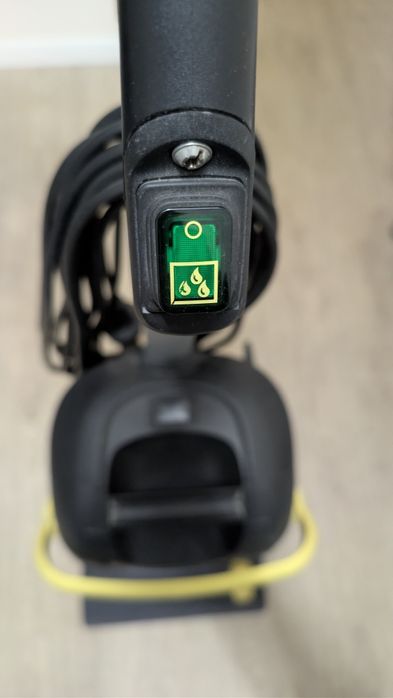 Моющий пылесос karcher