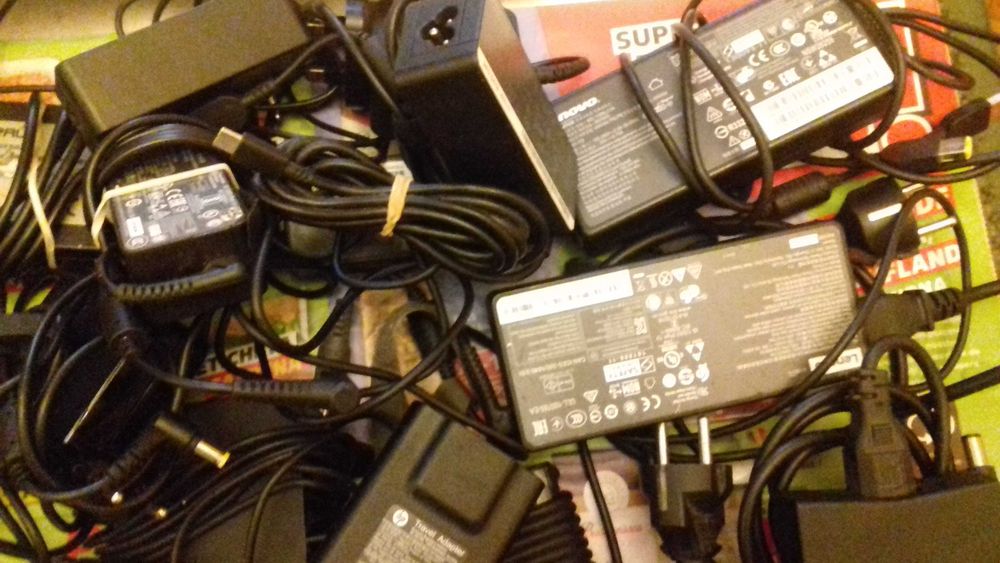 Incarcatoare laptopuri Lenovo , Dell ,Hp , Sony vaio , etc.