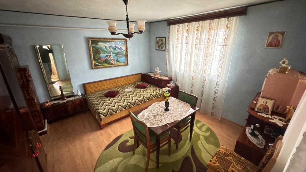 Vand casa batraneasca(locuibila) - sat Potoceni , com Maracineni - Buzau