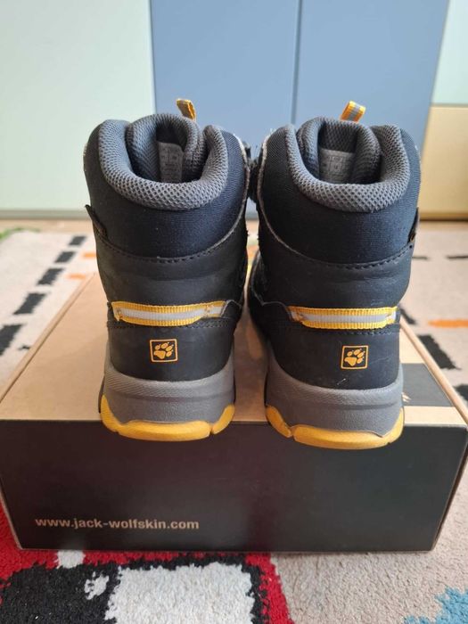 Детски боти на Jack Wolfskin