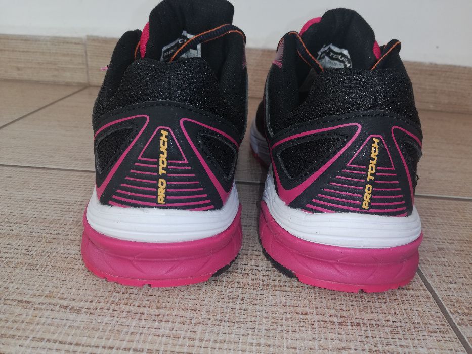 Adidasi Intersport - Pro Touch - marime 38