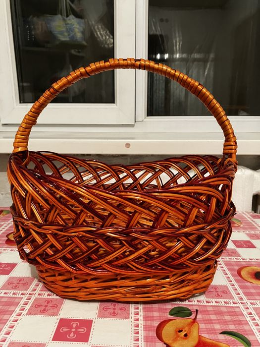 Корзина из ивовой лозы