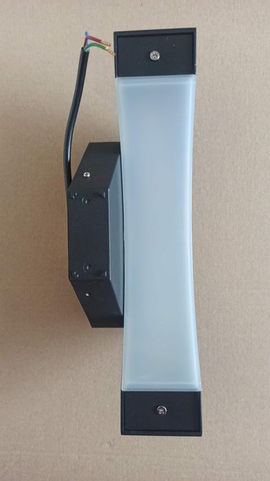 Lampă de perete led