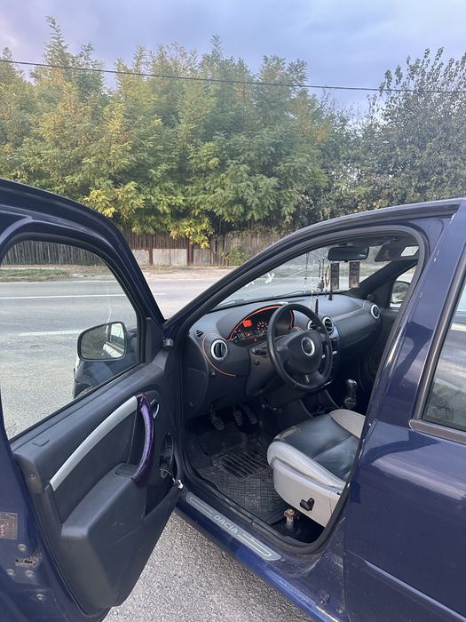 DACIA Logan 2011 — imagine 2