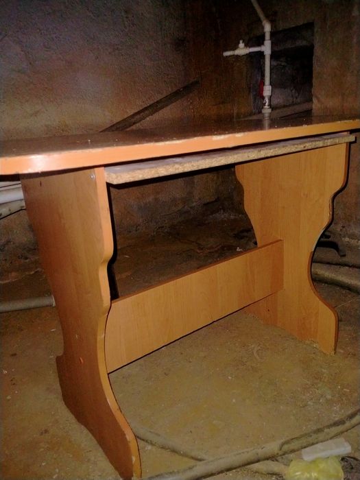 Стол продам..,в хорошем состоянии