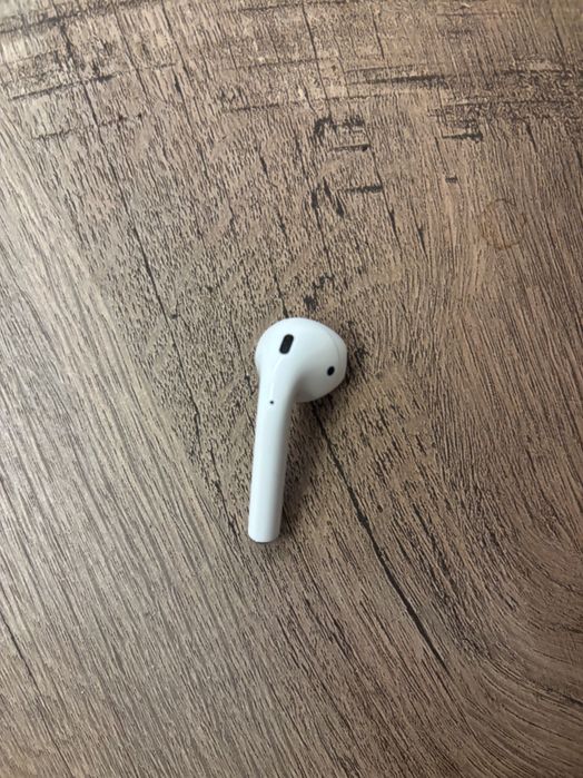 AirPods 2 (правый)