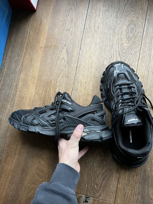 Balenciaga track