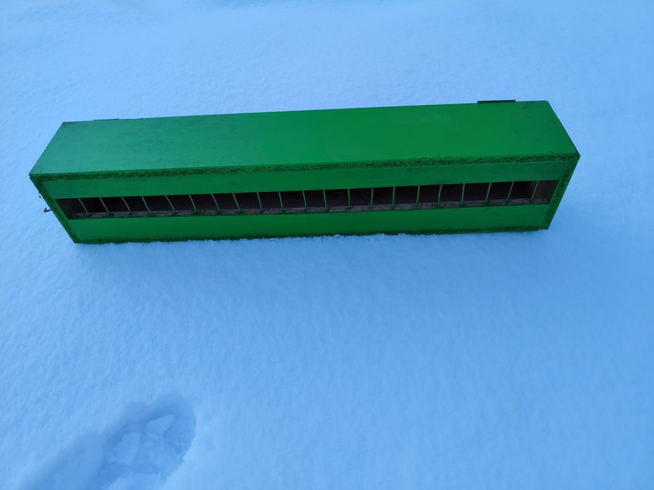 Hărănitori porumbei