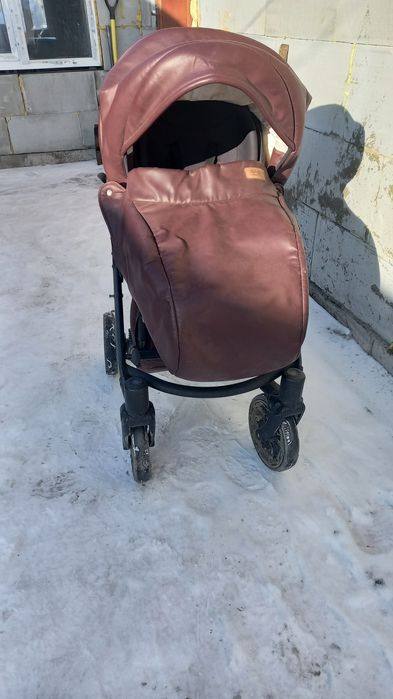 Продам коляску anex