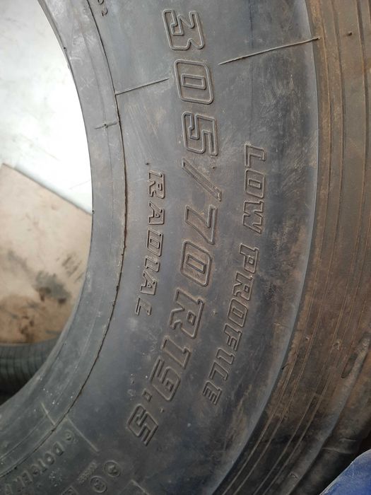 Продам резину 305*70 R19.5