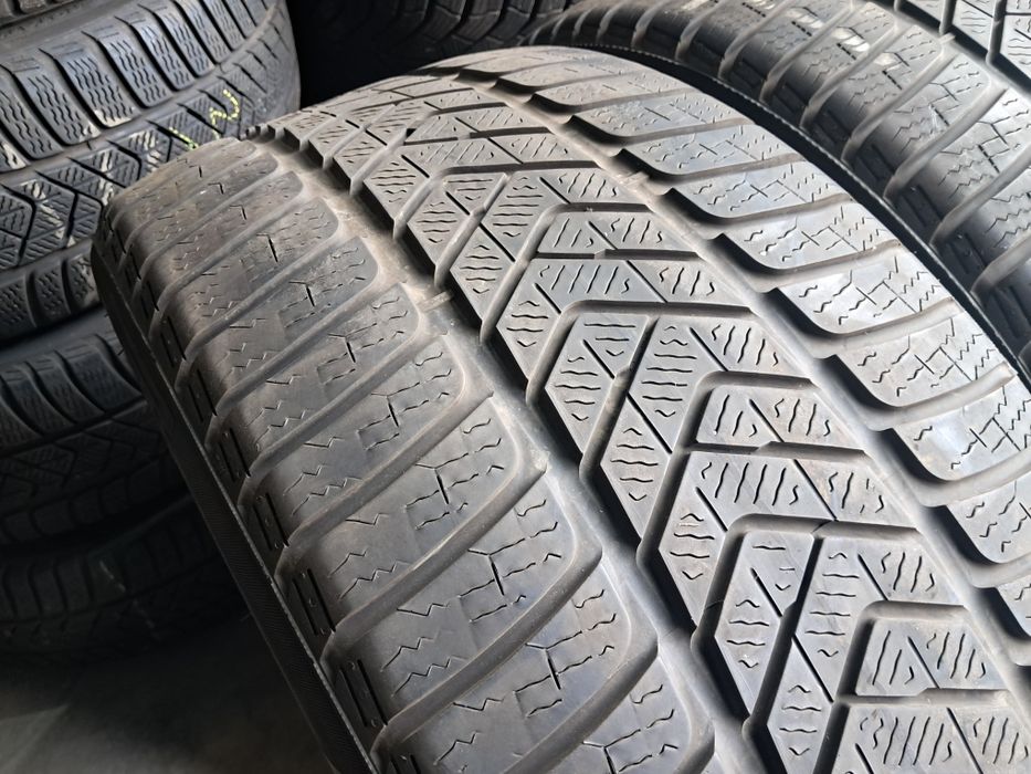 Anvelope second hand iarna 275 35 R21 Pirelli T0 ELECT 2023