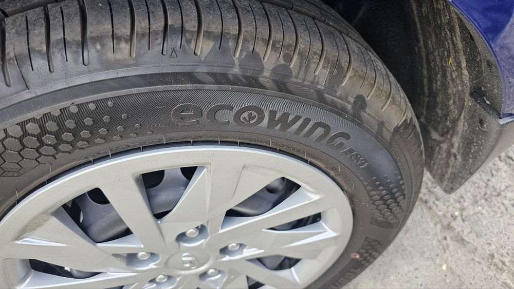 Hyundai Elantra 2023-год Диски 15-размер Шины 195/65R15 Колпаки 1000км