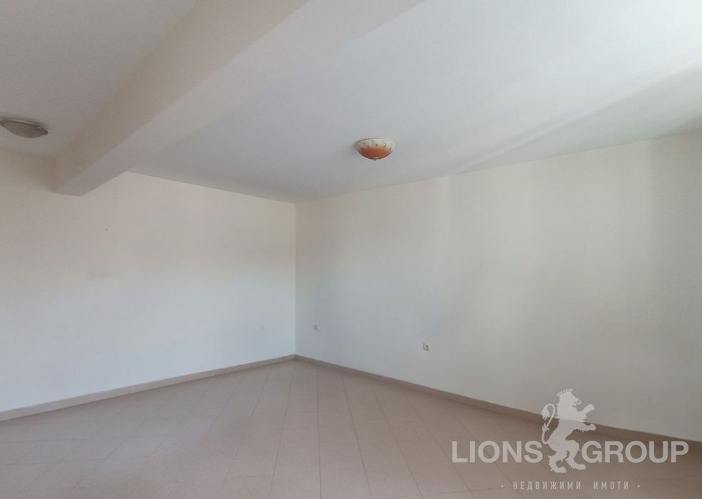 Продава се Двустаен апартамент в Варна, Зимно кино Тракия - 61 кв.м за 1034 €/кв.м - Снимка #1