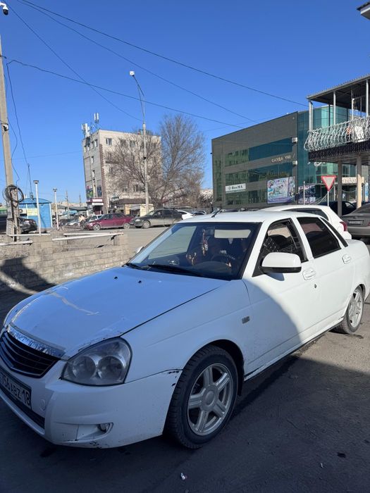 Продам машину Лада Приора