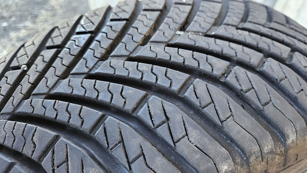 2бр гуми 195 65 15 дот 22