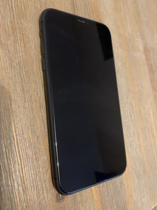 Iphone 11 64gb перфектен