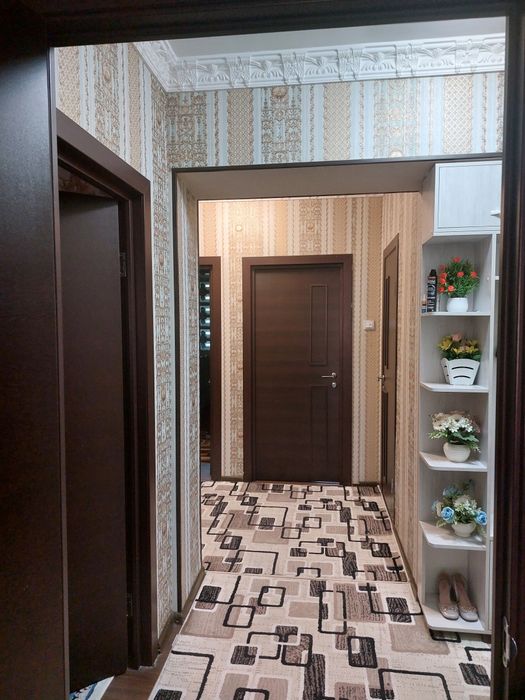 Янги хаёт туманида 3/4 хона қилинган уй срочна сотилади.