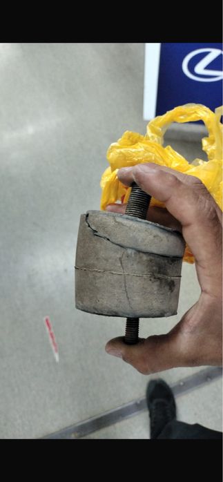 Подушка  Toyata 3UZ-FE