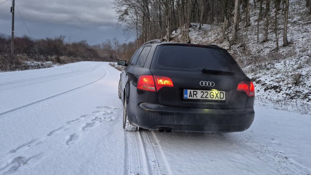 Vând Audi A4 înmatriculat