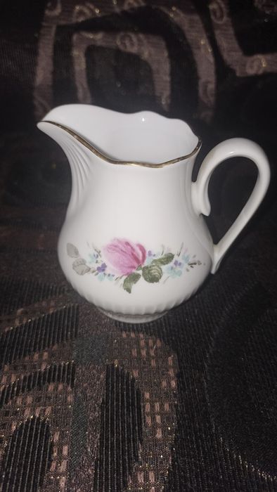 Продам недорого сервиз