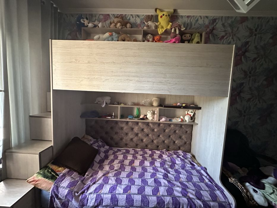 Кровать двухяростная