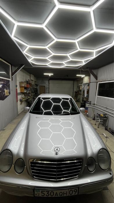 Мерседес 210 рейсталинг