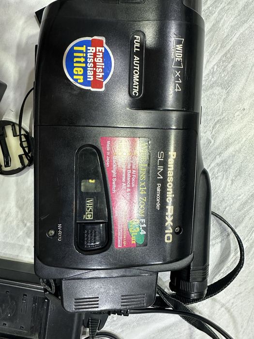 Panasonic RX10 slim palmcorder