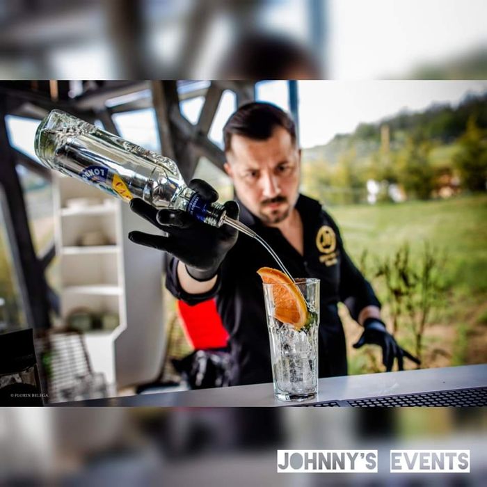 Jhonny's Events(Open Bar,Tort Shoturi,Oglinda Foto, Baloane cu fum)