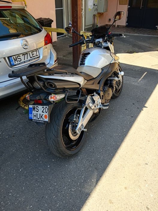 Vand suzuki GSX 600 sau schimb