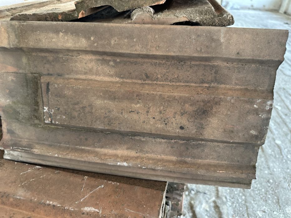 Donez tigla veche de 60 ani