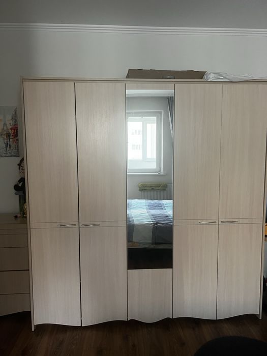 Продам спальный гарнитур