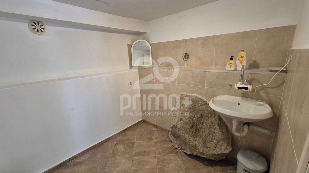 Магазин под наем в идеален Център