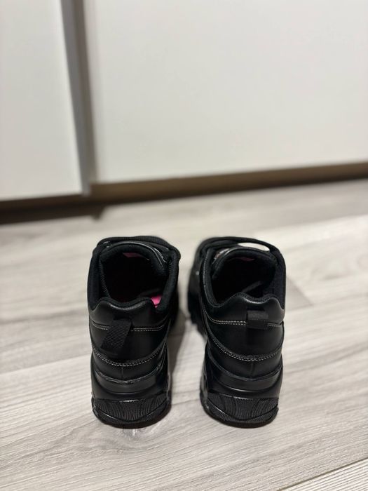 Adidasi cu platforma