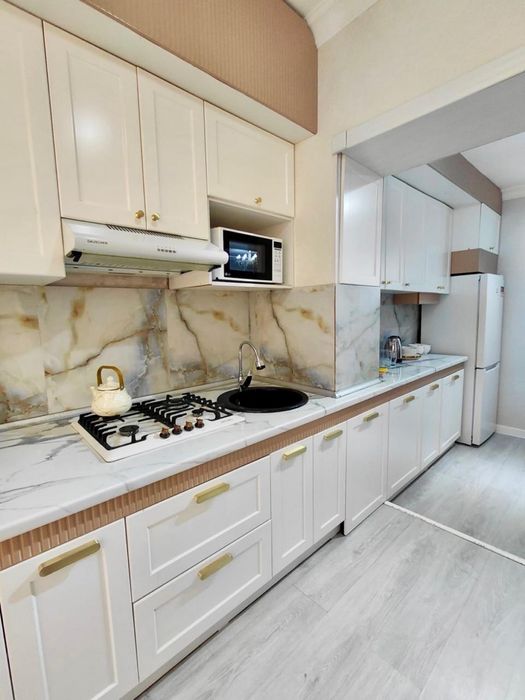 Сдам 3 х ком квартиру люкс