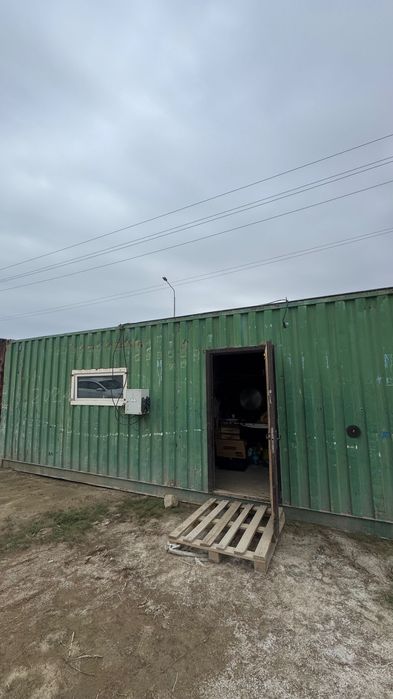 2шт Контейнер 12м. 1 спальный. 1 цех