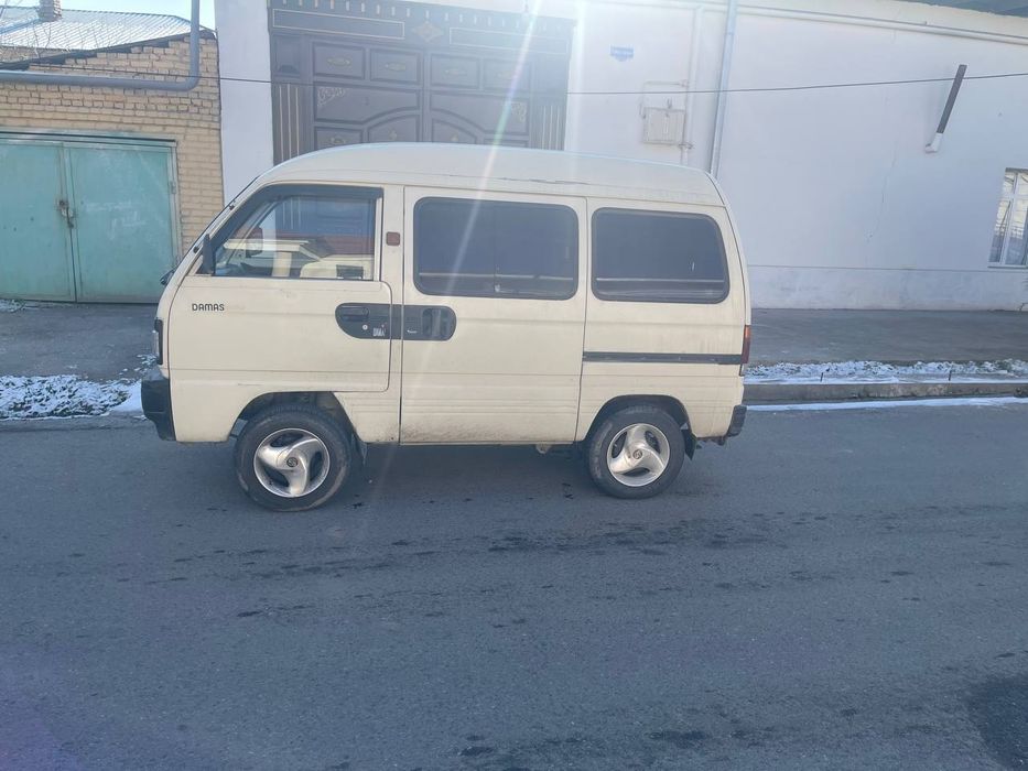 Дамас сотилади  2003 метан