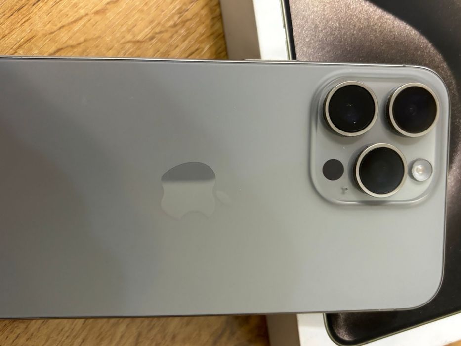 Продам Iphone 15 Pro Max