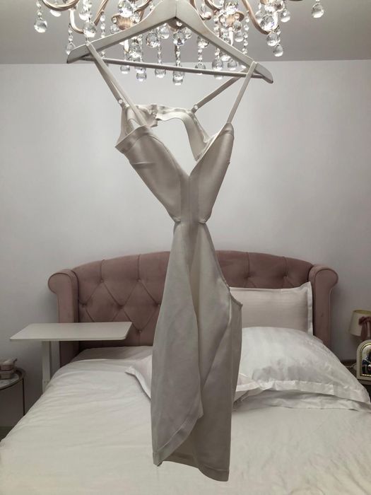 Vand rochie alb elastic