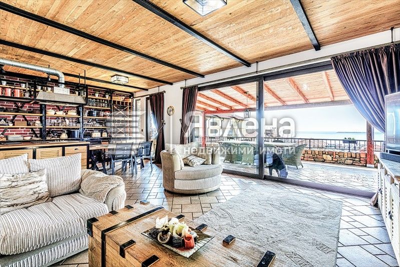 Продава се Къща в Свети Влас - 300 кв.м за 1834 €/кв.м - Снимка #3