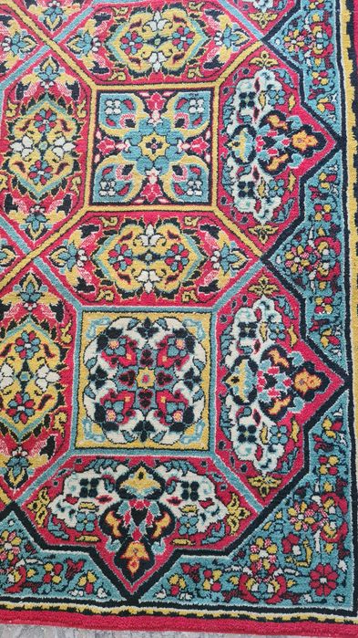 Ковер шерстяной с узором