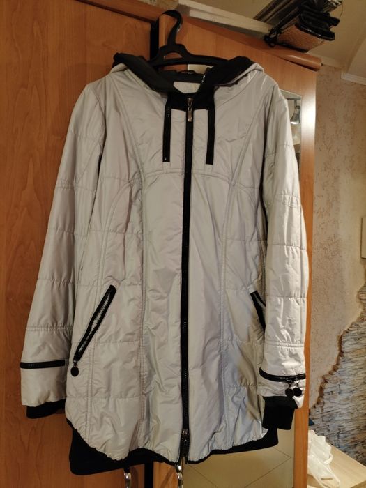 Куртки женские размер 44-46