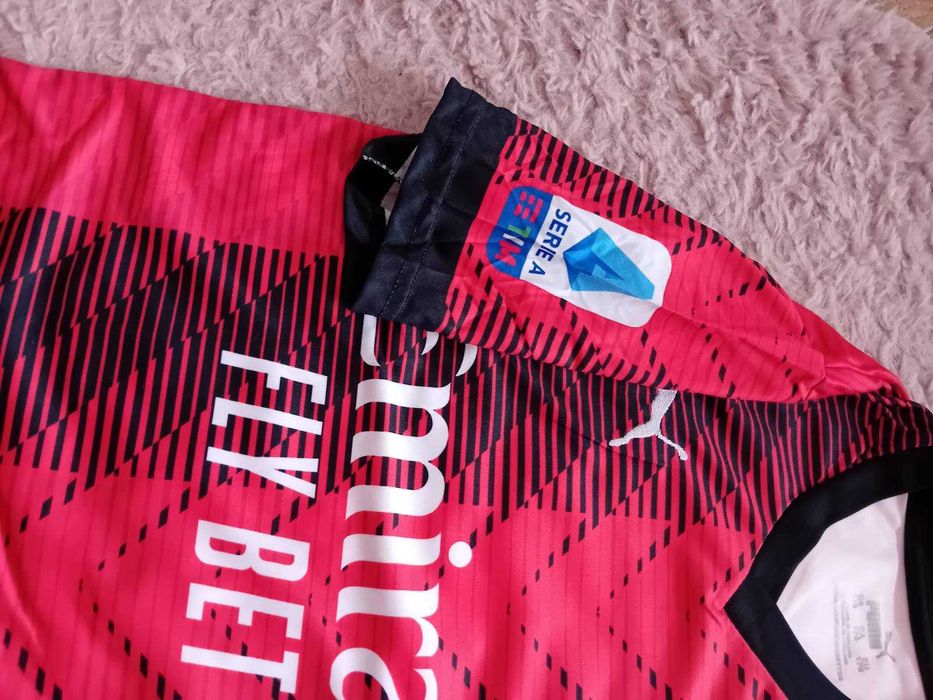 Чисто нов оригинален екип на Милан