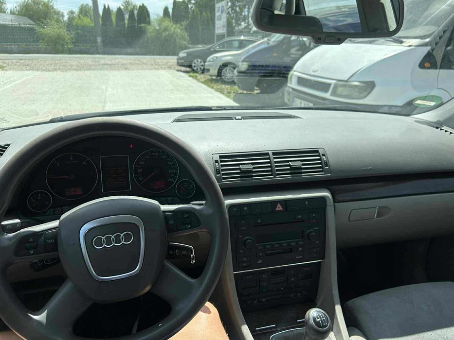 Audi A4 2.0 TDI 140 cp