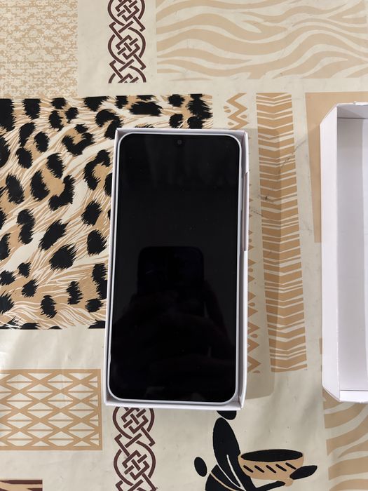 Samsung A16 новая!