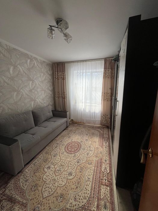 Продам 2 ком кв. на 8 мкр