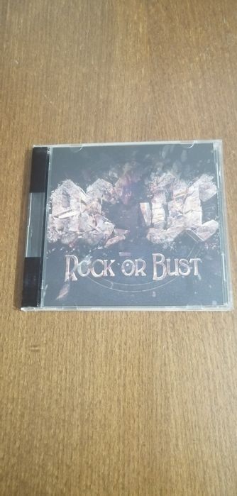 Музика компакт дискове